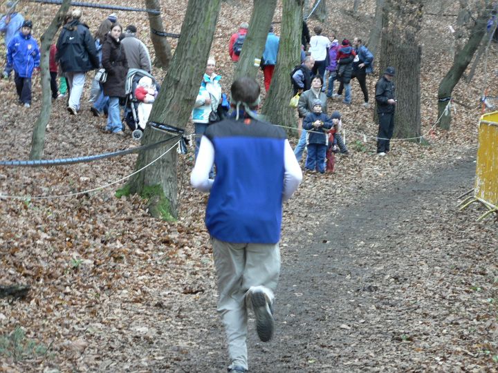 Kunratice06 022.jpg - Kroci bohužel nemá soupeře, s kterým by mohl finišovat.